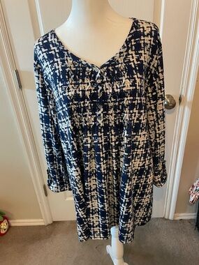 Cocomo Navy and White Abstract Print Top